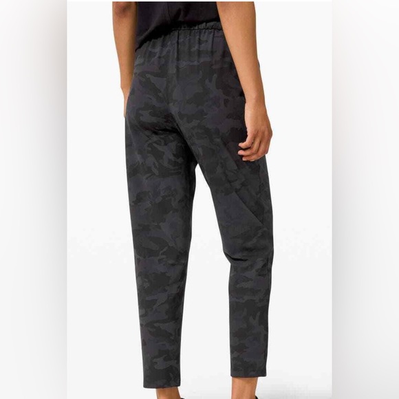LULULEMON Keep Moving Pant 7/8 High Rise heritage Incognito Camo Multi Womens 6 - Picture 2 of 5